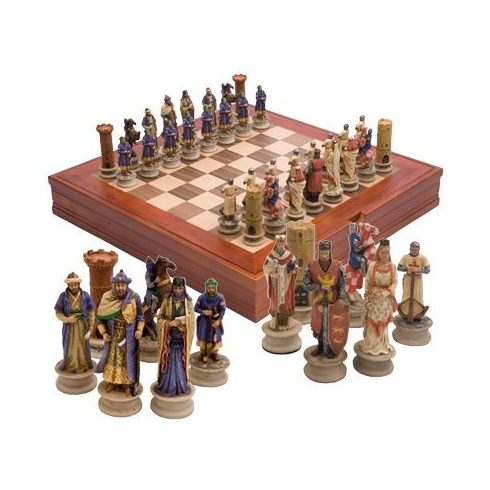 Шах с кръстоносци с фигурки от полирезин - 37/37см.